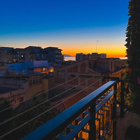 Seaview Terrace Apartment Relax & Comfort In Milazzo, Ture'S Home Bagian luar foto