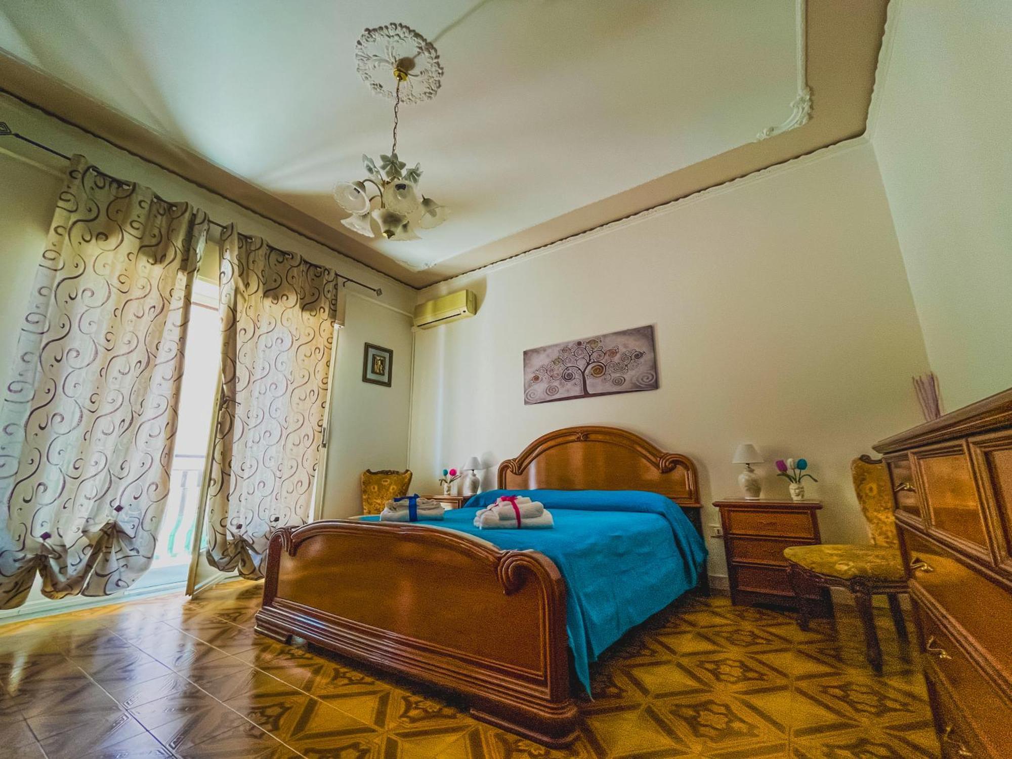 Seaview Terrace Apartment Relax & Comfort In Milazzo, Ture'S Home Bagian luar foto
