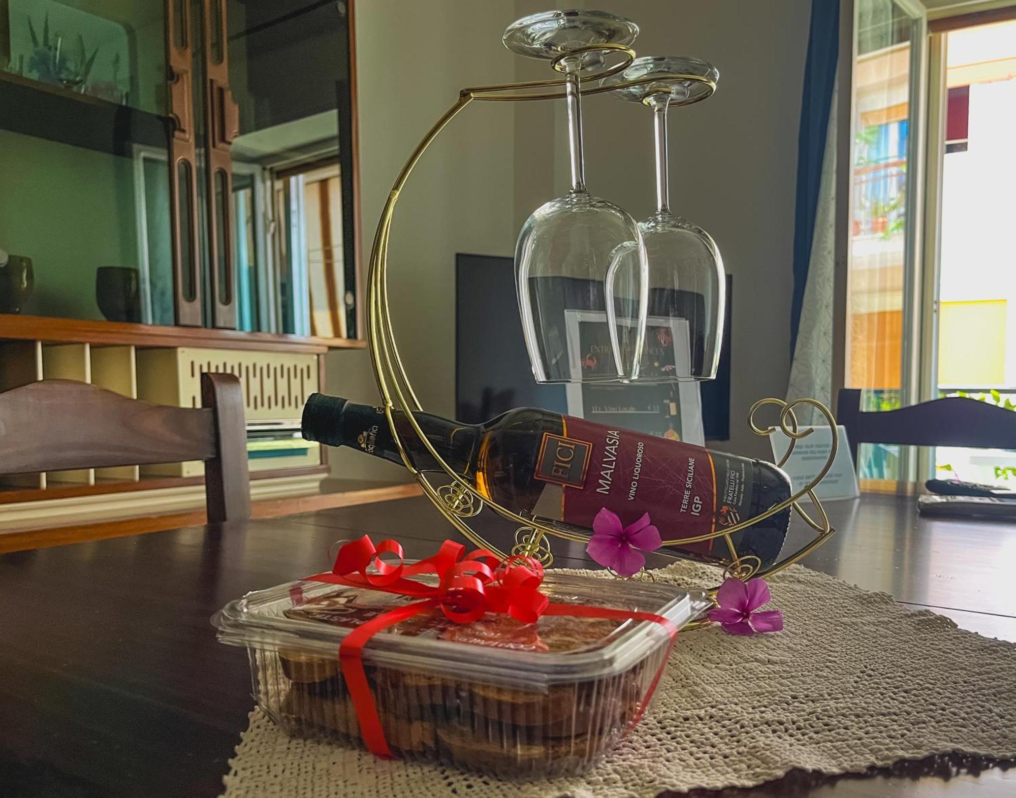Seaview Terrace Apartment Relax & Comfort In Milazzo, Ture'S Home Bagian luar foto